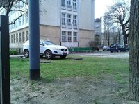 Dziki parking przy szkole muzycznej